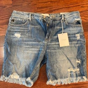 KANCAN SHORTS. SIZE 13/30. New with tags